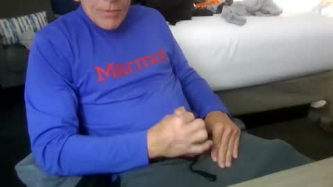 Snapshot of kevinj6969 chatting on October 27, 2025, 2:15 am kevinj6969 online show from October 27, 2025, 2:15 am