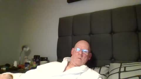 Snapshot of kevlooking4sez chatting on December 6, 2024, 12:12 am kevlooking4sez online show from December 6, 2024, 12:12 am