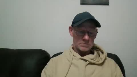 Snapshot of kevlooking4sez chatting on December 22, 2024, 8:14 pm kevlooking4sez online show from December 22, 2024, 8:14 pm