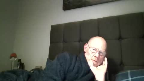 Snapshot of kevlooking4sez chatting on February 13, 2026, 11:34 pm kevlooking4sez online show from February 13, 2026, 11:34 pm