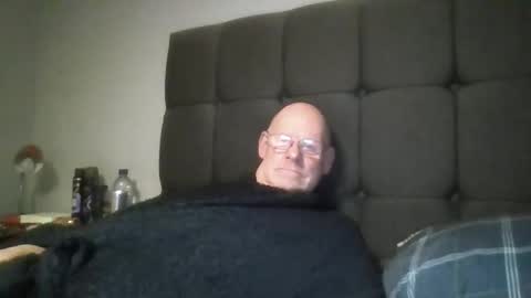 Snapshot of kevlooking4sez chatting on April 20, 2026, 12:35 am kevlooking4sez online show from April 20, 2026, 12:35 am