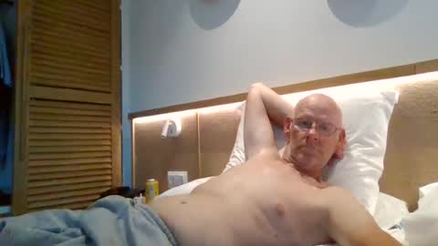 Snapshot of kevlooking4sez chatting on August 1, 2026, 1:54 pm kevlooking4sez online show from August 1, 2026, 1:54 pm