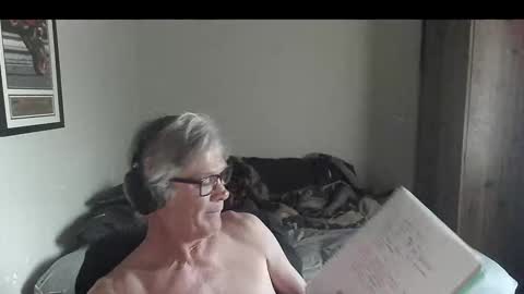 Snapshot of kevwestunder9696 chatting on November 4, 2025, 10:03 am kevwestunder9696 online show from November 4, 2025, 10:03 am