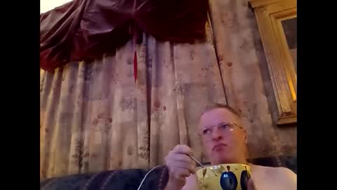 Snapshot of kevydaddyhubby2 chatting on January 19, 2026, 5:44 am kevydaddyhubby2 online show from January 19, 2026, 5:44 am