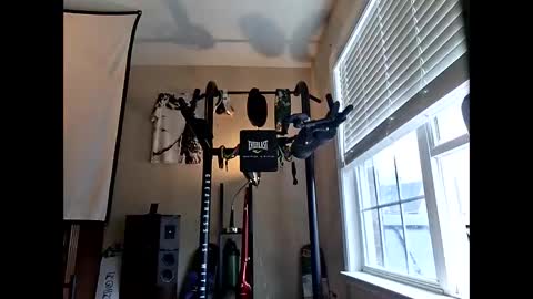 Snapshot of keybump323 chatting on January 17, 2026, 3:39 pm Keybump online show from January 17, 2026, 3:39 pm