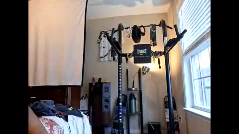 Snapshot of keybump323 chatting on February 11, 2026, 3:39 pm Keybump online show from February 11, 2026, 3:39 pm