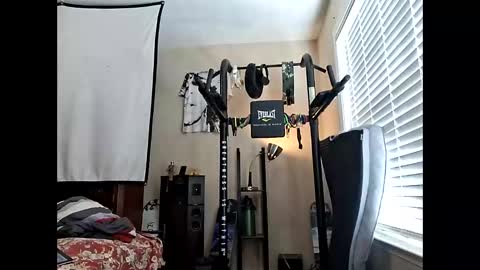Snapshot of keybump323 chatting on February 22, 2026, 5:22 pm Keybump online show from February 22, 2026, 5:22 pm