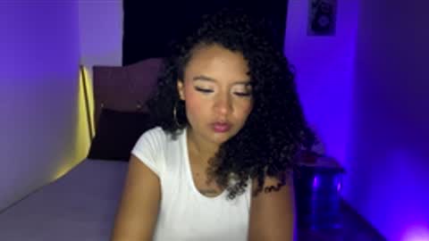Snapshot of keyla_roberts_ chatting on April 30, 2026, 1:01 am Adhara. Help me reach 100 likes online show from April 30, 2026, 1:01 am
