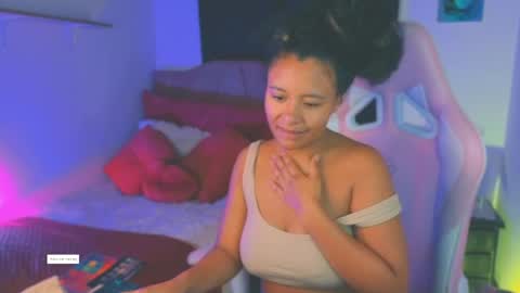 Snapshot of keyla_roberts_ chatting on May 26, 2026, 7:48 am Adhara. Help me reach 100 likes online show from May 26, 2026, 7:48 am