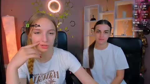 Snapshot of keylas_moan chatting on July 2, 2026, 12:11 pm Keylas online show from July 2, 2026, 12:11 pm