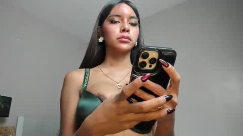 Snapshot of keziakinlley chatting on January 6, 2026, 4:27 am keziakinlley online show from January 6, 2026, 4:27 am