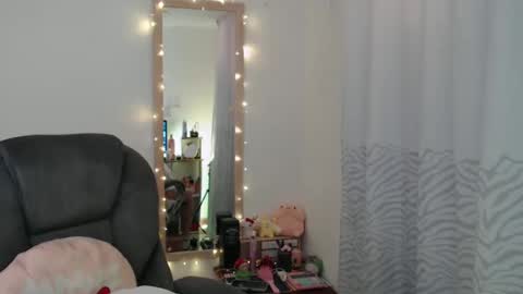 Snapshot of khal_girl chatting on February 3, 2025, 2:45 pm Liss online show from February 3, 2025, 2:45 pm