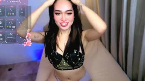 Snapshot of khaleesi_sonrisa chatting on April 23, 2026, 8:33 pm sonrisa online show from April 23, 2026, 8:33 pm