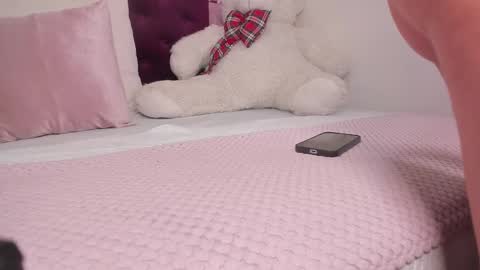 Khloe Cute online show from November 20, 2025, 5:45 pm