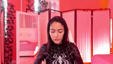 Khloe online show from December 22, 2025, 12:57 pm