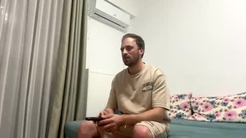 khloekross online show from March 1, 2026, 10:12 pm