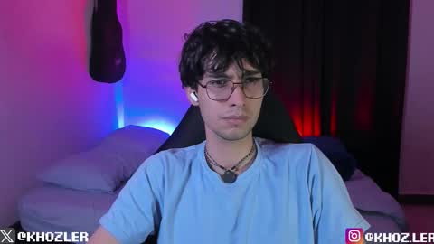 khozler_ online show from December 3, 2025, 2:08 am