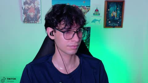 Snapshot of khozler_ chatting on May 12, 2026, 3:47 am khozler_ online show from May 12, 2026, 3:47 am