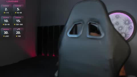 Snapshot of khriss_brown chatting on November 27, 2025, 8:44 pm Khriss brown online show from November 27, 2025, 8:44 pm