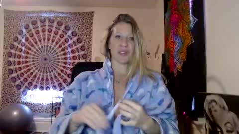 KELLYWILDNNOUT online show from December 11, 2024, 6:42 pm