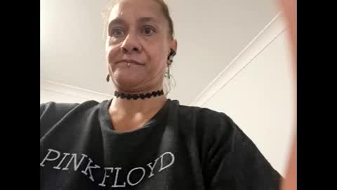 ki_nooks online show from April 18, 2026, 4:16 am