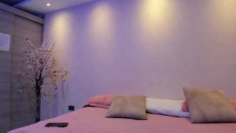    N         M online show from October 20, 2025, 12:16 pm