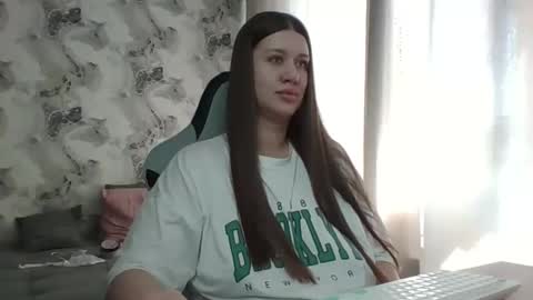 kianna_dior_ online show from April 3, 2026, 8:23 am