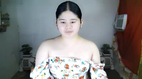 Snapshot of kianna_schmitz chatting on September 20, 2025, 5:52 am Your SweetGirl Ts online show from September 20, 2025, 5:52 am