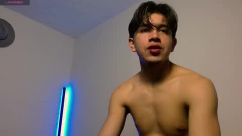 Adrian  Chlloe online show from December 16, 2025, 1:32 am