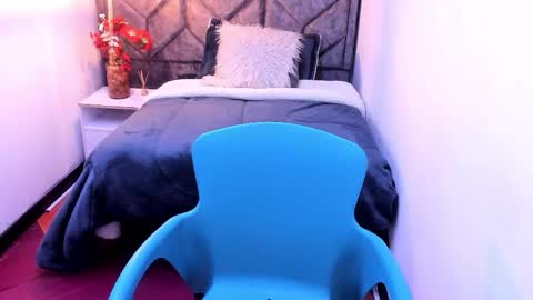 Snapshot of kiara_cruz__ chatting on December 16, 2025, 8:25 pm kiara Cruz online show from December 16, 2025, 8:25 pm