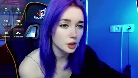 Snapshot of kiara_dream chatting on November 2, 2025, 9:06 pm Kira online show from November 2, 2025, 9:06 pm