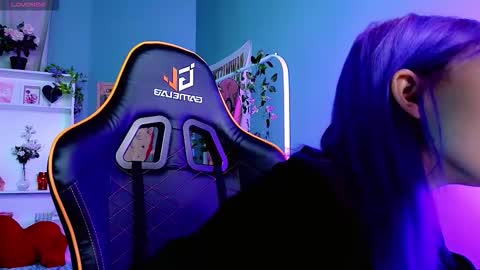 Snapshot of kiara_dream chatting on November 13, 2025, 9:25 pm Kira online show from November 13, 2025, 9:25 pm