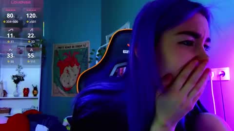 Snapshot of kiara_dream chatting on November 14, 2025, 10:40 pm Kira online show from November 14, 2025, 10:40 pm