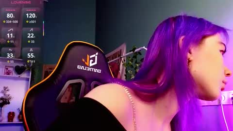 Snapshot of kiara_dream chatting on November 25, 2025, 9:04 pm Kira online show from November 25, 2025, 9:04 pm