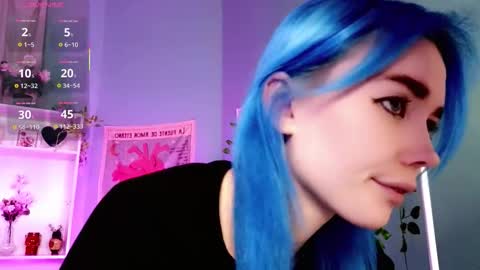 Snapshot of kiara_dream chatting on December 1, 2025, 9:09 pm Kira online show from December 1, 2025, 9:09 pm