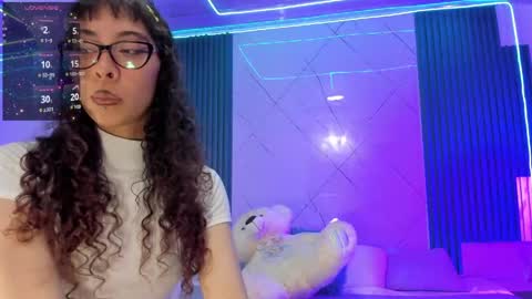 Snapshot of kiara_lovelyy chatting on May 5, 2026, 4:31 am Kiara online show from May 5, 2026, 4:31 am