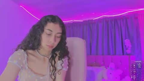 Snapshot of kiara_lovelyy chatting on July 5, 2026, 3:34 am Kiara online show from July 5, 2026, 3:34 am