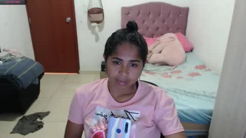 Kiara online show from October 28, 2025, 6:43 pm