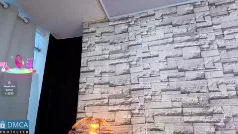 Kiara Zahiri online show from November 27, 2025, 11:45 am