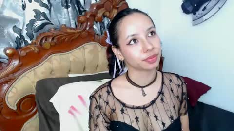 kiaralenon online show from January 29, 2025, 1:58 am