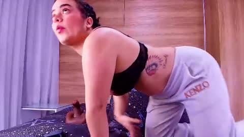 kiaralopez_ online show from June 11, 2026, 3:04 am