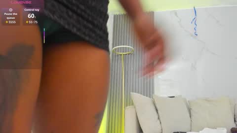 Snapshot of kiaratentation chatting on November 30, 2025, 7:51 pm kiaratentation online show from November 30, 2025, 7:51 pm