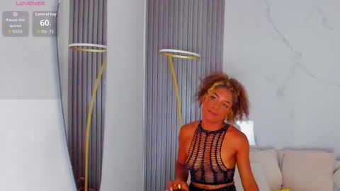 Snapshot of kiaratentation chatting on December 13, 2025, 8:25 pm kiaratentation online show from December 13, 2025, 8:25 pm