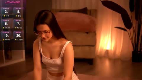 KlaraValez online show from May 13, 2026, 5:16 am