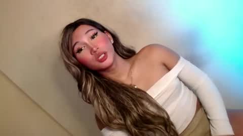 Kiera online show from December 18, 2024, 7:15 am