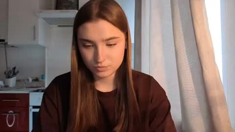 Ola my name is Lissa  Lets hit 10 Thumbs Up together   online show from April 23, 2026, 12:51 pm