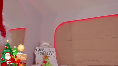 Snapshot of kiimcooper chatting on December 22, 2024, 11:33 am KIM COOPER online show from December 22, 2024, 11:33 am