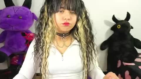 kiiokapop__ online show from October 4, 2025, 6:11 am