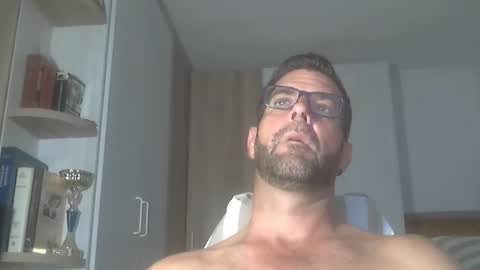 HotMachine online show from September 13, 2025, 5:29 am