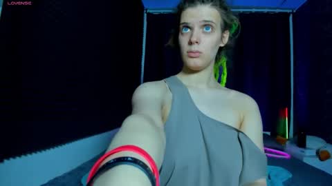 Kiki online show from January 18, 2026, 10:52 am